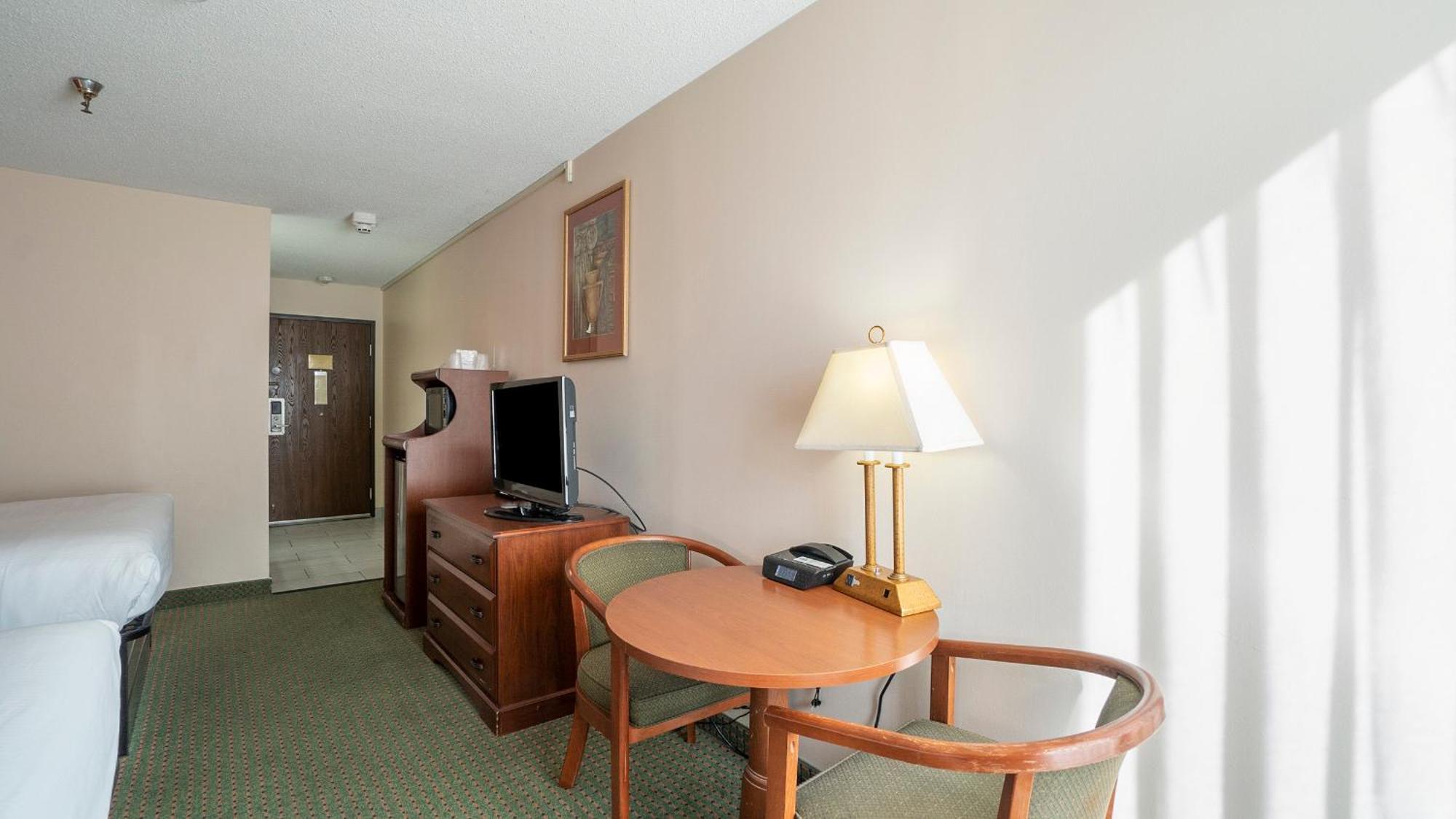 Days Inn & Suites By Wyndham Mt Pleasant Mount Pleasant Cameră foto